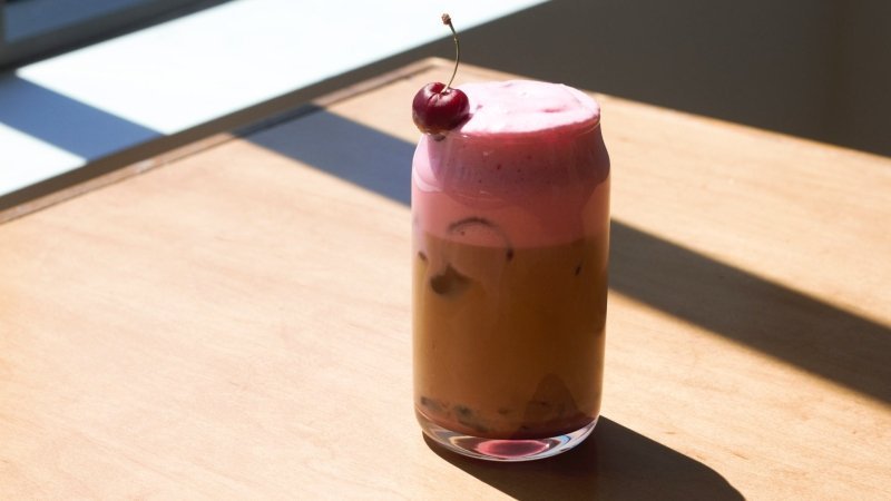 Recette de latte glacé aux cerises - Café Barista